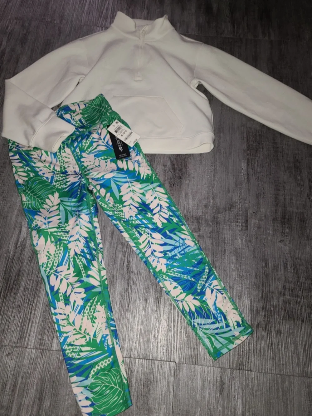 GAP gorgeous lot